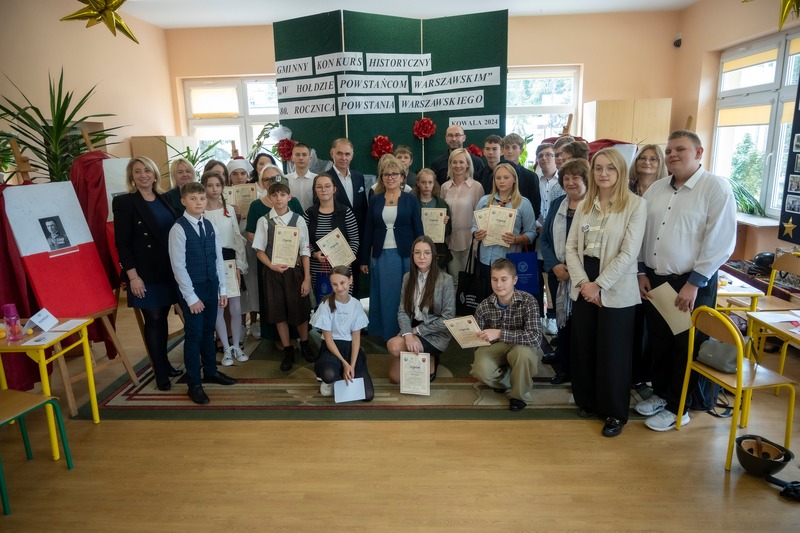 „W hołdzie Powstańcom Warszawskim” - konkurs historyczny w Kowali-Stępocinie - 2 października 2024. Fot. Natalia Wziątek (IPN)