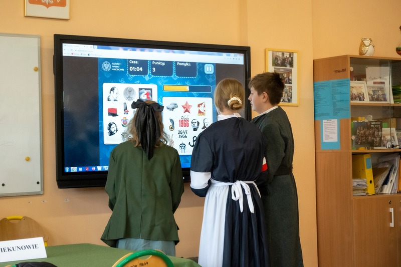 „W hołdzie Powstańcom Warszawskim” - konkurs historyczny w Kowali-Stępocinie - 2 października 2024. Fot. Natalia Wziątek (IPN)