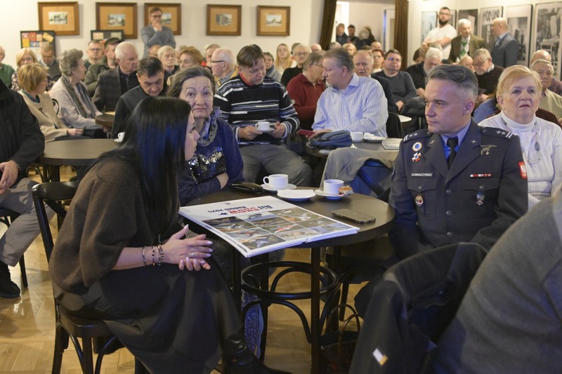 Spotkanie autorskie „U zarania radomskich skrzydeł. Szkoła Podchorążych Rezerwy Lotnictwa w Sadkowie koło Radomia”. Fot. Michał Adamczyk